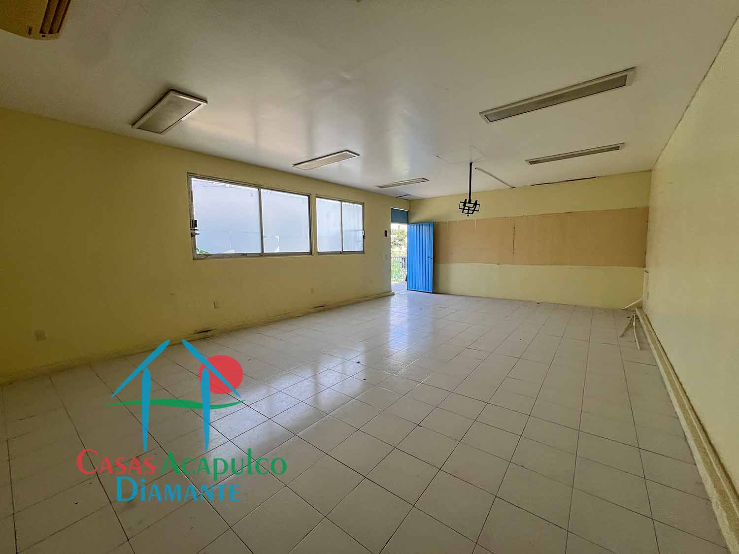 Centro Escolar La Paz sección secundaria - Salón cinco 7